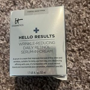 IT Cosmetics Hello Results Wrinkle-Reducing Daily Retinol Serum-in-Cream